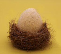 6 Bath Eggs in a Tray - Banana