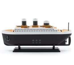 Ship Model Puff Effect Aroma Diffuser with Colour-Changing LED