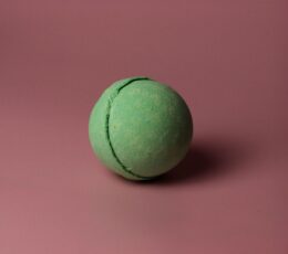Pepermint & Tea Tree Bath Bomb -180g