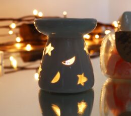 1x Sm Classic White Oil Burner - Moon & Star