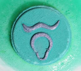 Set of Zodiac Bath Fizzers with Horoscope - Taurus