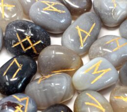 Runes Stone Set in Pouch - Grey Agate