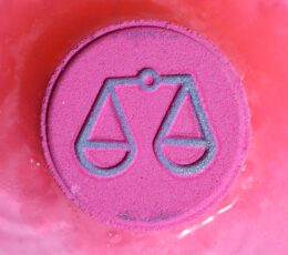 Set of Zodiac Bath Fizzers with Horoscope - Libra