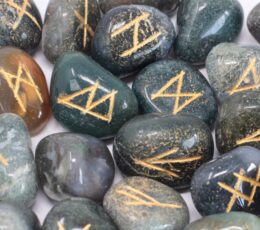 Runes Stone Set in Pouch - Moss Agate