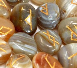 Runes Stone Set in Pouch - Banded Agate