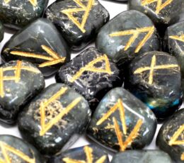 Runes Stone Set in Pouch - Labradorite